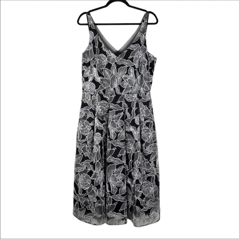Loft dress Worn once - Picture 3 of 4